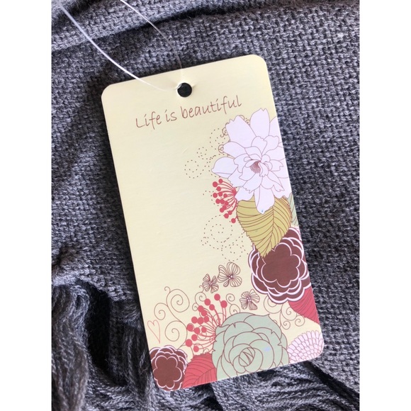 NWT Life is Beautiful Fringe Shrug Wrap - Picture 6 of 7